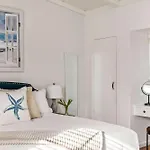 Beachside 1Br Haven Near Ocean & Outdoor Space
