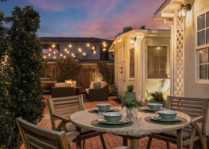 Beachside 1Br Haven Near Ocean & Outdoor Space