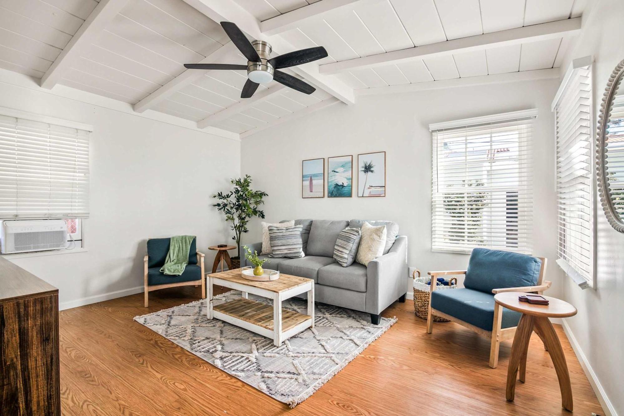 Beachside 1br Haven Near Ocean & Outdoor Space