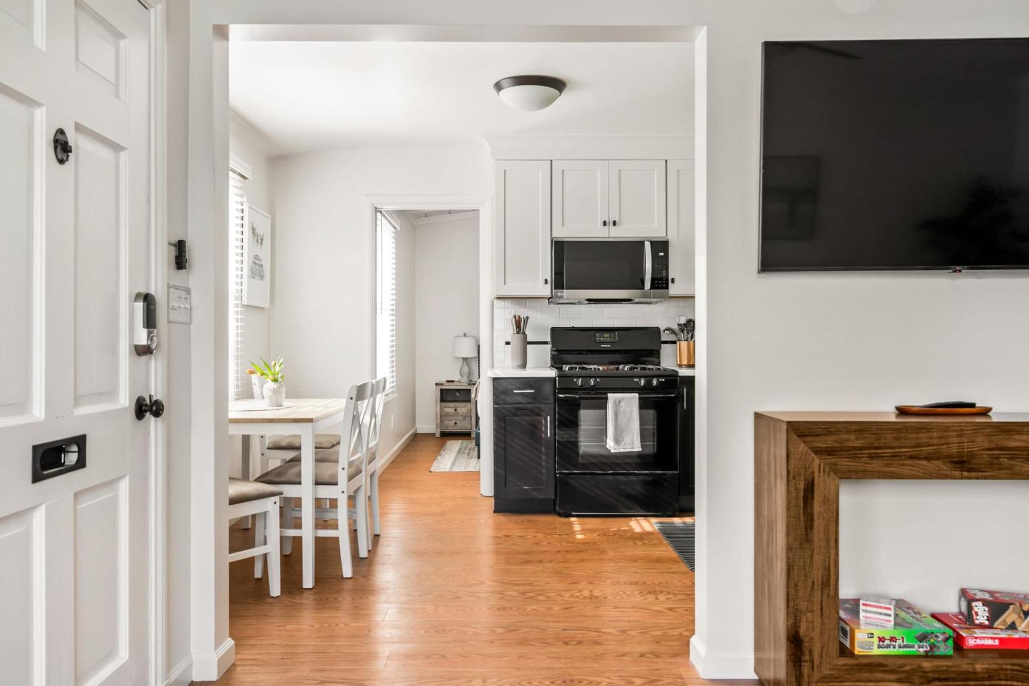 Beachside 1br Haven Near Ocean & Outdoor Space Holiday home San Diego